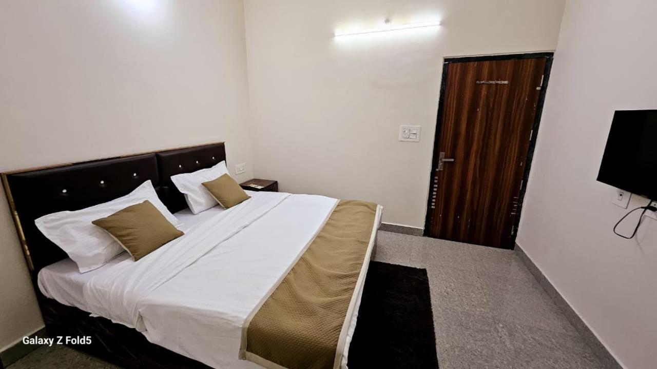 Apartment Radha Rani *